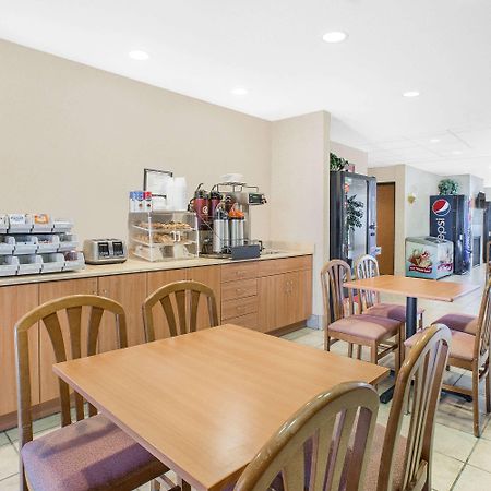 温德姆科尔法克斯麦克罗套房酒店 Colfax 外观 照片
