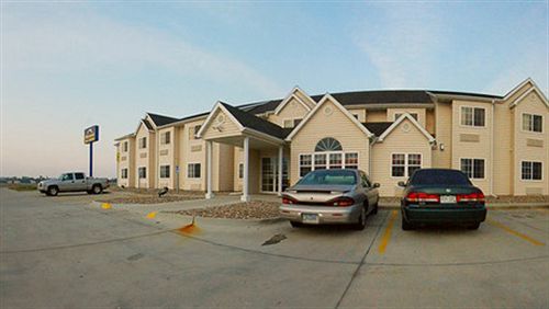 温德姆科尔法克斯麦克罗套房酒店 Colfax 外观 照片